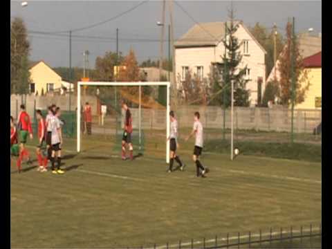 Fragmenty meczu Dąb Bąkowo - Dąb Barcin 3:1