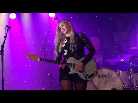 christina skjølberg Gregers Hamar 29.12.2015 Video 2