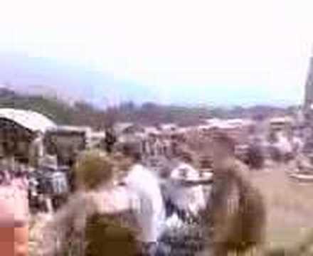 Ashton Court '06 : The Hum