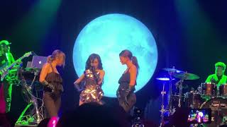 Download lagu Tiffany Young - Magnetic Moon (2nd Perf) @ Magnetic Moon Tour: San Francisco (10/26/19) mp3