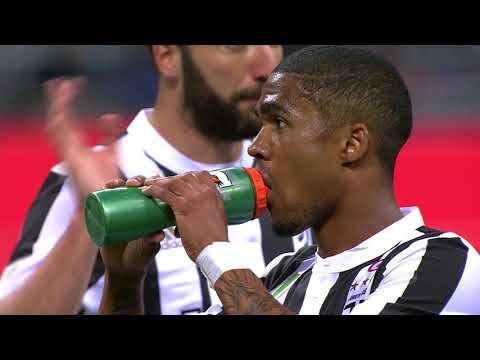 L' espulsione di Vecino - Giornata 35 - Serie A TIM 2017/18