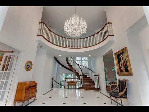 40 Suncrest Drive In Toronto