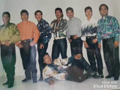 Grupo Llamarada de amor ( 20 Años ) Una tarde crucé la frontera.