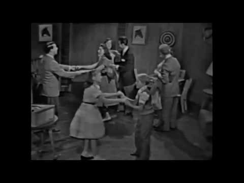 The Lennon Sisters - Don't Go Home My Little Darling (1957)