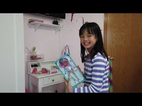 Celena & Kylie #20 Lola Doll Reivew