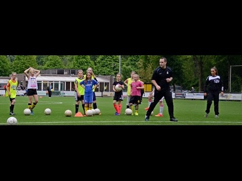 RKSV De Ster MeisjesVoetbal training 22-05-15