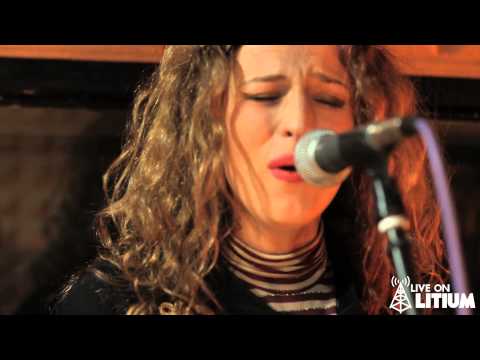 download lagu mp3 mp4 Trio Colombianas, download lagu Trio Colombianas gratis, unduh video klip Trio Colombianas