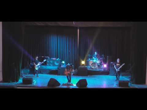 Rollercoaster - "Don't Lose Control" (ao vivo no Teatro Candinha Bezerra)