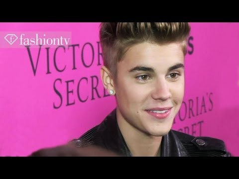 Justin Bieber & Rihanna Interview for Fashion TV @ Victoria's Secret Fashion Show 2012