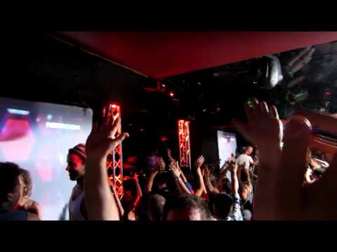 Featurecast - Red Room - August 2012 - A. Skillz vs. Nick Thayer - Yap That Fool
