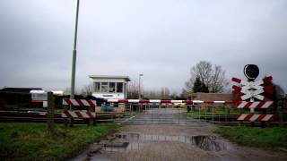 preview picture of video 'Dutch Railroad Crossing/ Level Crossing/ Spoorwegovergang Simpelveld'