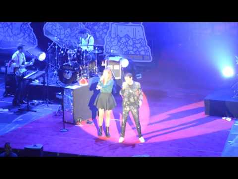 Mika ft. Chiara - Stardust Live