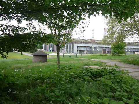 MSGB Triebwagen: Auf Talfahrt in Le Creusot am 13.05.2013