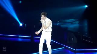 I7II26 SHINee Taemin I am crying Performance