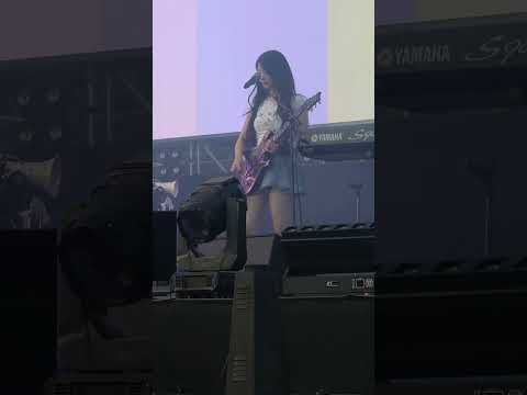 260425 히어로락페스티벌 QWER-D-Day 히나 직캠