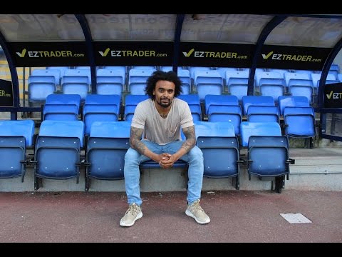 INTERVIEW | Junior Brown on new deal - Town TV