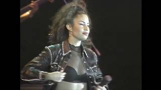 Selena Quintanilla  El Chico del Apartamento 512 live 1994