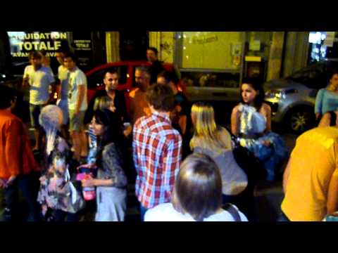 Mister Simon Playing "When You Got Love"  Michael Canitrot