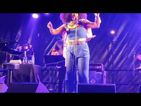 China MOSES en concert publique à Tarnos