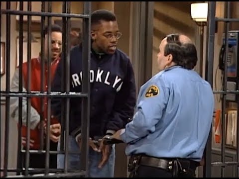 A Different World: 5x14 - Dwayne and Ron get locked up with A&M students