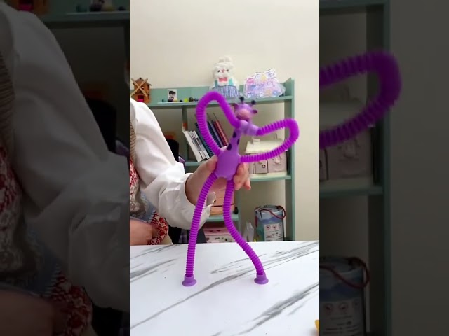 Vídeo relacionado con OIXEYA Juguete Ventosa Jirafa Telescópica, 4 PCS Juguete Jirafa Telescópica Ventosa, Juguete Jirafa Tubos Elásticos Sensoriales, Juguete Sensorial Jirafa, Juguete Tubos Sensoriales