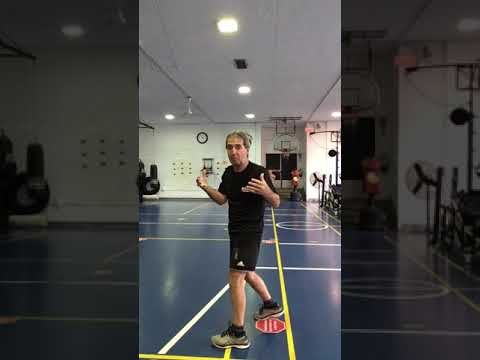 Technique de base en boxe (direct de la main arrière)