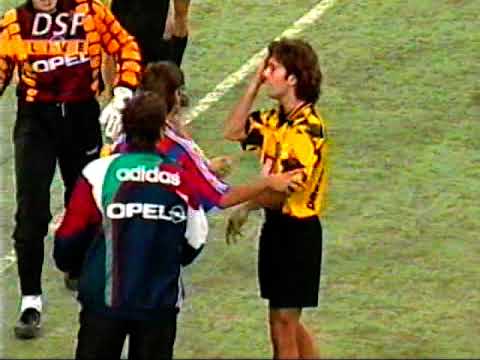 Hallenmasters 1996 in München Bayern München : Dynamo Dresden Schiri hilft etwas nach...