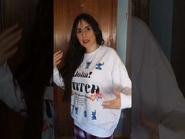 Vídeo relacionado con Disney Stitch Sudadera Niña, Sueter Sudadera Infantil Diseño Navideña, Regalo para Niñas, Talla 4 Años