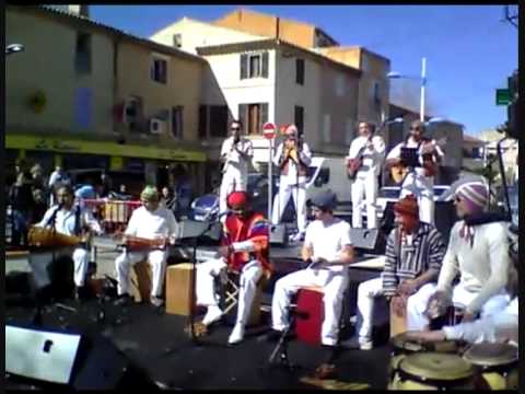 Afrikandina interpreta El Tamalito de Andrés soto