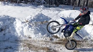 Yz 85  snow riding at home