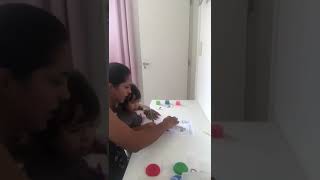 Nossa pequena Melina,Grupo 2, fazendo sua tarefinha