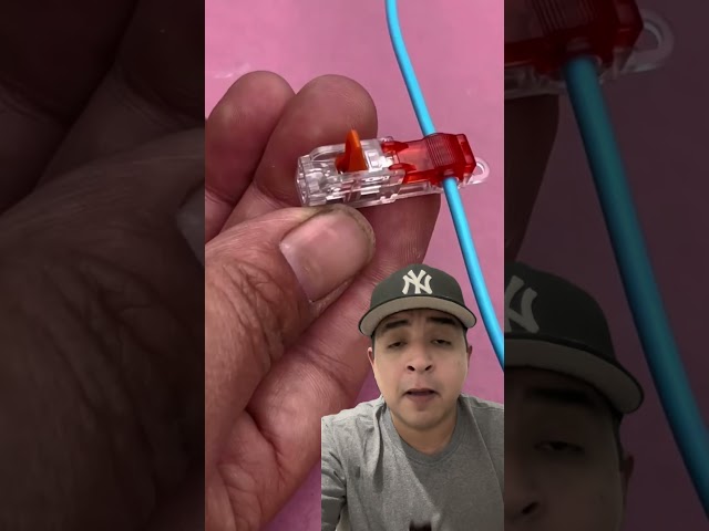 Vídeo relacionado con DAZZLEEX Paquete de 10 manijas en T de 50 A 600 V para conectores de cable y cable estilo Anderson, terminales de cobre chapados en plata, carcasa de PC ignífuga UL94 V-0, herramienta eléctrica de 12