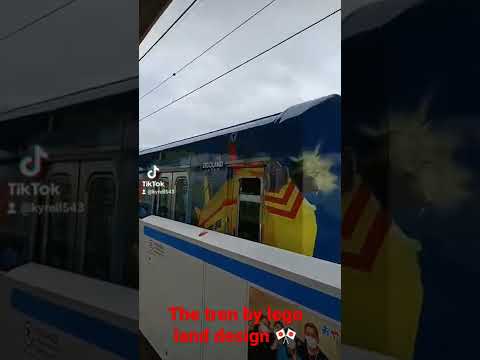 let's ride this  beautiful tren only here🎌6,11,2022💖