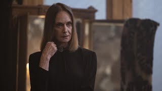 The Walking Dead: Dead City - Interview with Dama (Lisa Emery) Croat's her Puppy, Negan her Pawn video