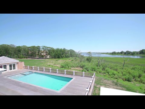 Quogue, NY  - 12 Heatherwood Lane