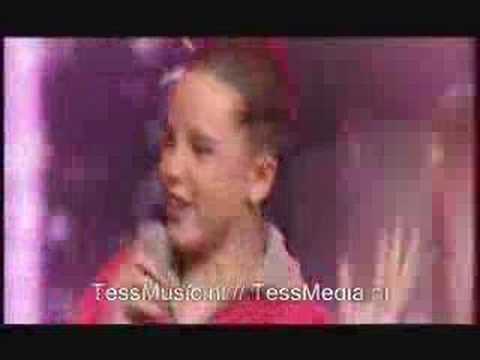 Tess Gaerthe - Stupid (Videoclip)