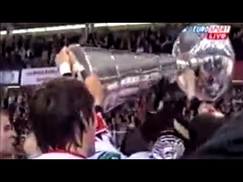 FINALE COUPE MAGNUS 2004 M2: Brûleurs de Loups de Grenoble vs Gothiques d'Amiens BDL HOCKEY