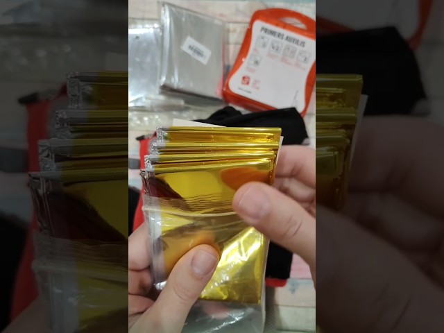 Vídeo relacionado con Manta térmica de emergencia 210x140 cm (5) bicolor oro/plata