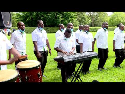 STATE HOUSE CHOIR -TUNAJIVUNIA KENYA NCHI YANGU