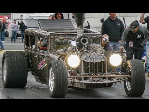 Steve Darnell and the D-ROD badass diesel rat rod! Upclose and running too.