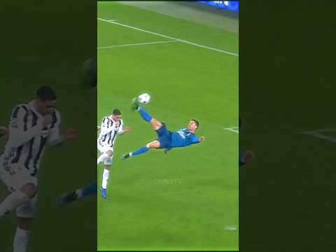 Ronaldo's legendary acrobatic goal 🤯👀