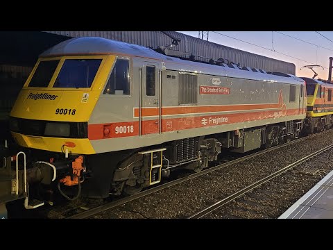 4S47 checks out behind 4S45 - 90041 and 90018 on a very Asda-y MALCOLM service