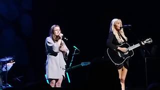 Lennon and Maisy Stella- "Lean On" + "In Love"- Nashville Final Season Celebration-Grand Old Opry