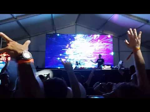 Day 1, Ruben de Ronde playing "Larger Than Life (ID Remix)" at TimeShift Bucharest 2017