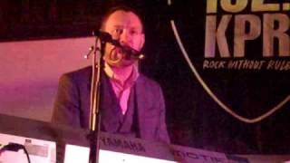 David Gray performs &quot;Kathleen&quot; at The Abbey for KPRI Holiday Show