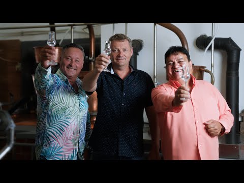 Csocsesz-Sihell Ferry: A pálinka mindenre jó (Official Music Video 2025)