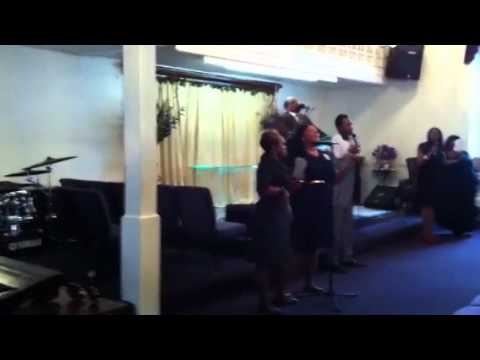 Praise n Worship snippet with Bishop Bruce Parham