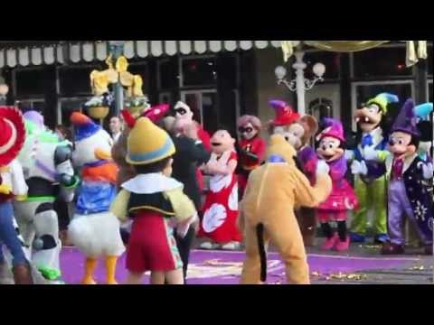 Cérémonie - Flashmob des 20 ans Disneyland Paris