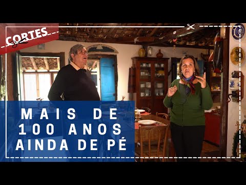 Casa de pau a pique centenária e ainda de pé, super conservada, com características originais
