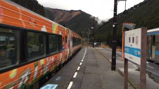 preview picture of video 'アンパンマン特急南風7号 繁藤駅通過 Anpanman Express Japan Shikoku'